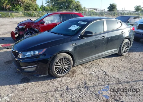 2013 Kia Optima Sx z USA, uszkodzony, nr VIN 5XXGR4A67DG155471